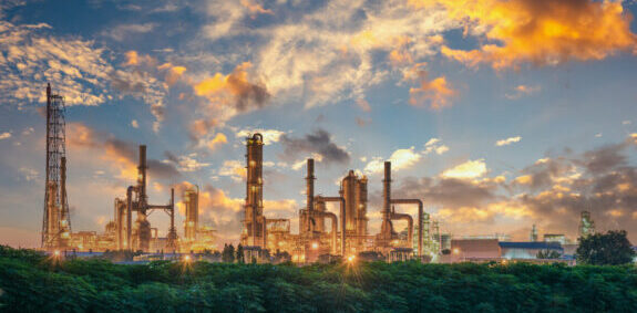 process-building-of-oil-and-gas-refinery-plant